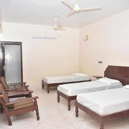Arihanth Deluxe Lodge Shivamogga Zewnętrze zdjęcie